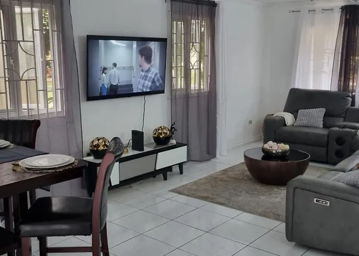 Mango Retreat In Mango Walk Country Club Apartment *